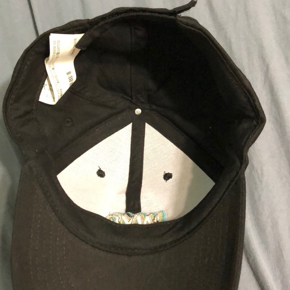 🦋Fun black hat🦋 - Picture 2 of 2